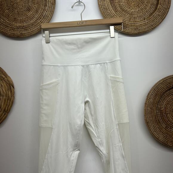 Offline by Aerie White High Rise 7/8 Legging Large LONG Mesh Pockets Activewear - Picture 3 of 6